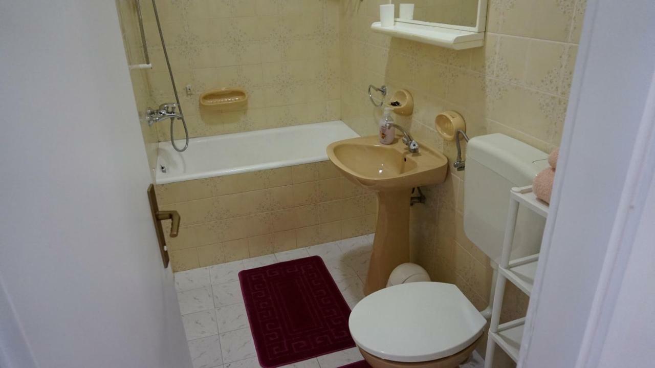 Apartment Krasna Baška Voda Esterno foto