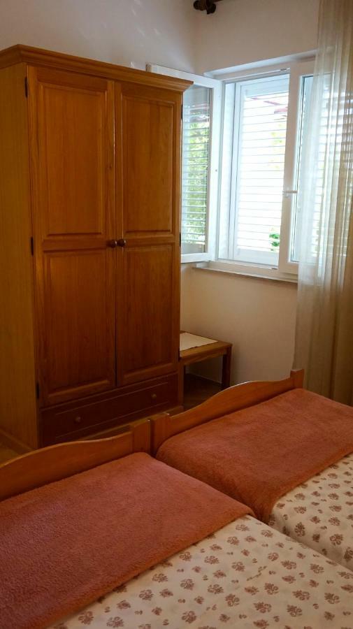 Apartment Krasna Baška Voda Esterno foto