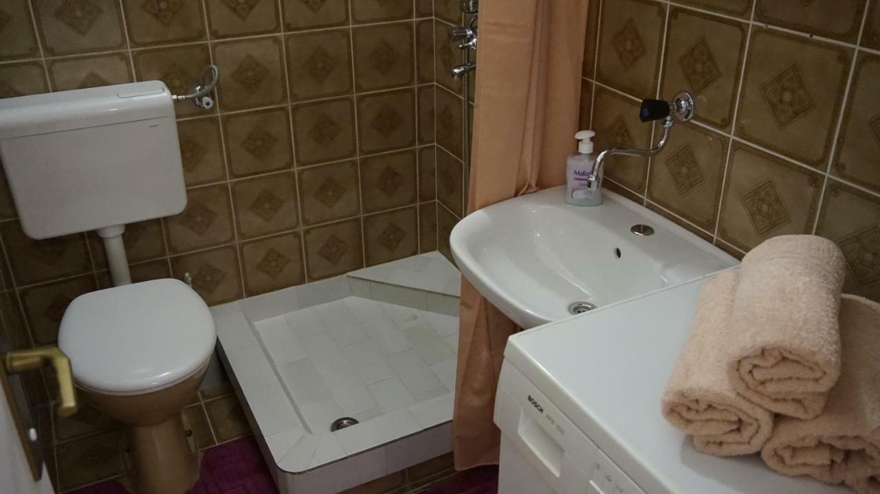 Apartment Krasna Baška Voda Esterno foto